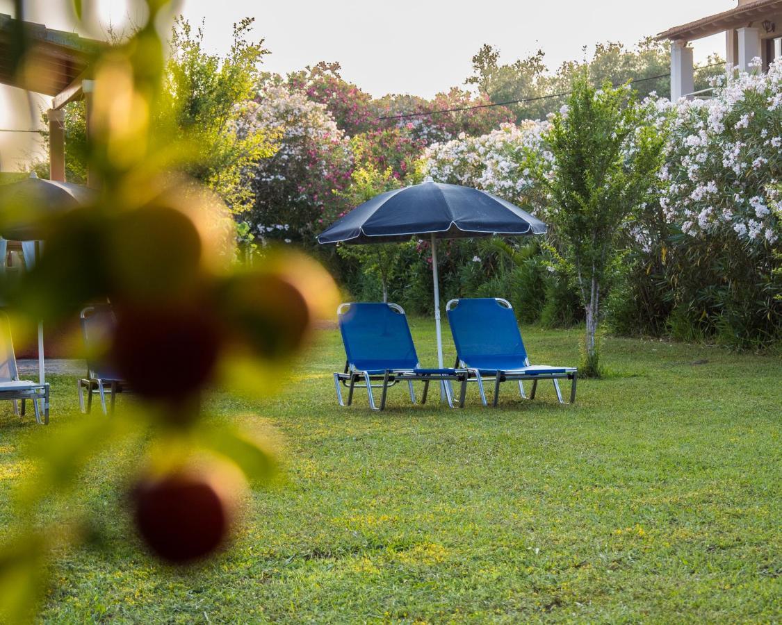 Rose Garden Villa Melikia Exterior photo